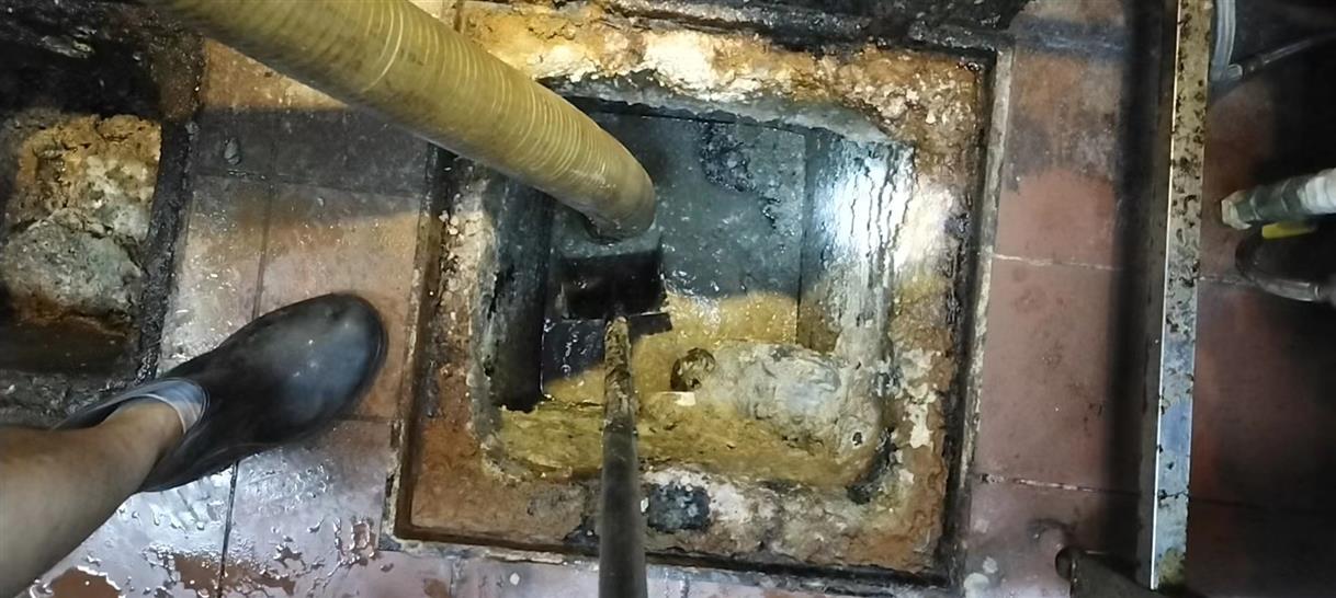 铜鼓污水池清理一般都有毒气，怎么预防中毒呢？